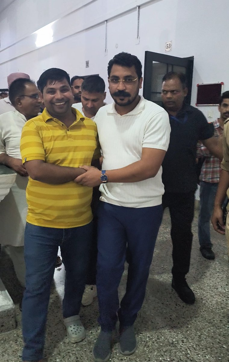 संघर्ष के साथी बहुजन समाज के मजबूत अवाज नगीना के सांसद बड़े भाई <a href="/BhimArmyChief/">Chandra Shekhar Aazad</a> चंद्रशेखर आजाद जी से पिछले दिनों दिल्ली में छोटी मुलाकात हुई