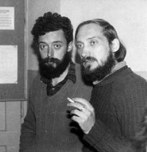 Vito82488734's tweet photo. Antoni Macierewicz, opozycjonista w PRL od lat studenckich, założyciel Komitetu Obrony Robotników, historyk, nauczyciel akademicki, publicysta.

I Donald Tusk, Nocna Zmiana. Liczył głosy agentów UB i SB obalających rząd Jana Olszewskiego.
Ale Macierewicz jest "ruskim agentem". https://t.co/cp291aod0a