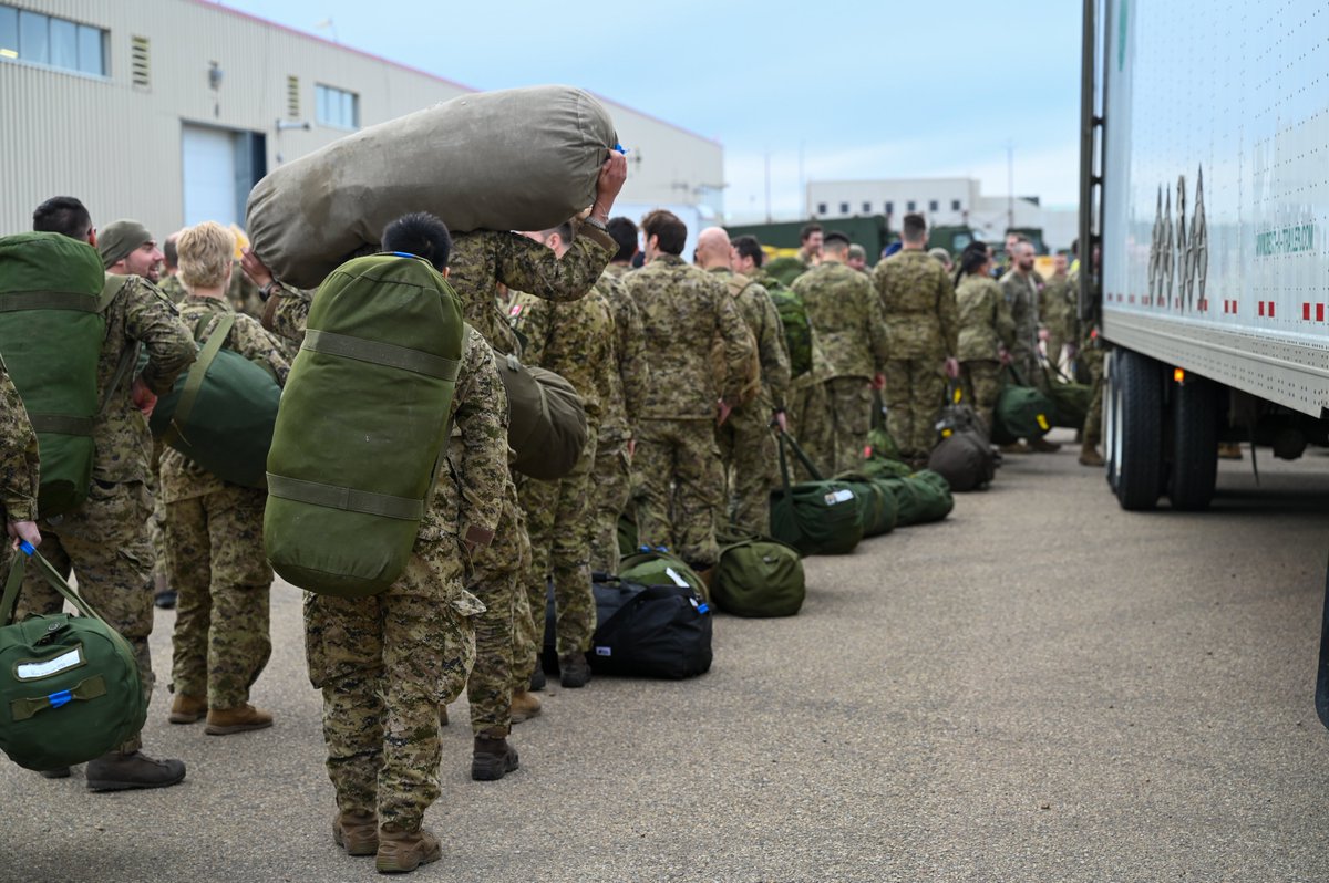 3CdnDiv3DivCA's tweet photo. Plus tôt cette semaine, des membres du #1GBMC, du #38GBC, du #39GBC et du #41GBC ont été déployés en soutien à la brigade dirigée par le Canada en Lettonie dans le cadre de la montée en puissance du bataillon d'infanterie légère. https://t.co/ENMuNMIe0F