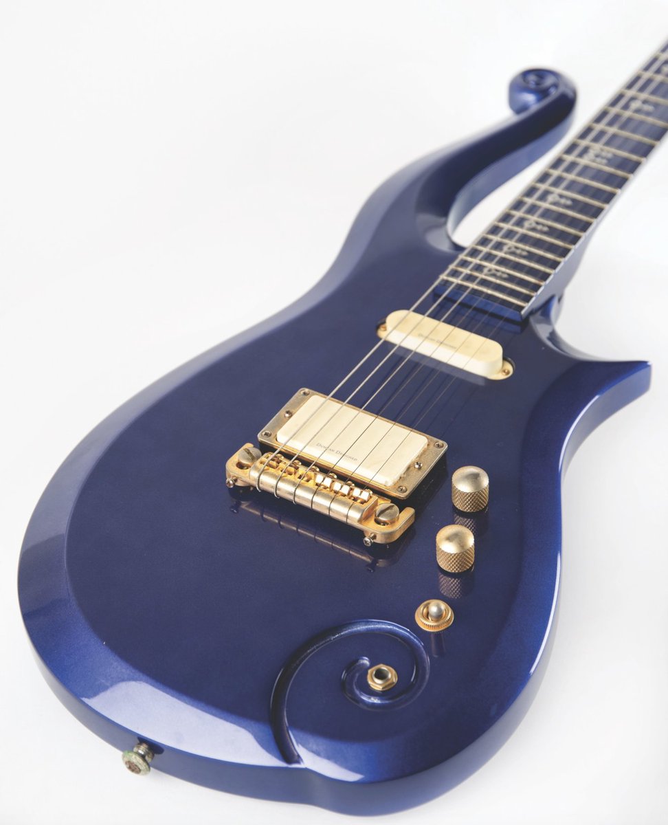 Posterfans_com's tweet photo. Uploaded on https://t.co/0c9pYcSiZk - Prince's personally owned-and-played blue Schecter 'Cloud' Electric Guitar uploaded by @RRAuction . Upload your collection today! https://t.co/GWdlJQOdsK https://t.co/TkGAnmStqB
