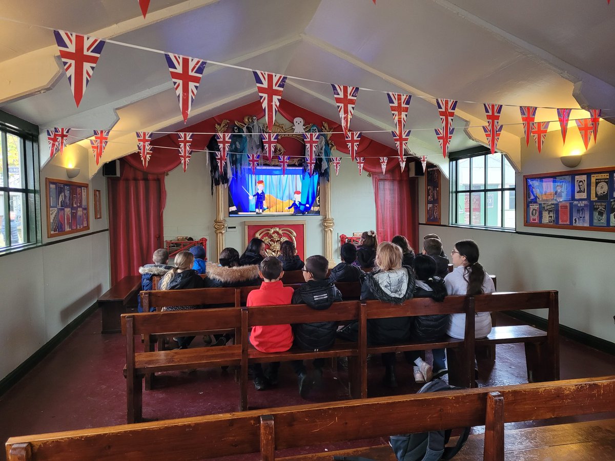 Foxes @ Burton Green Primary tweet media