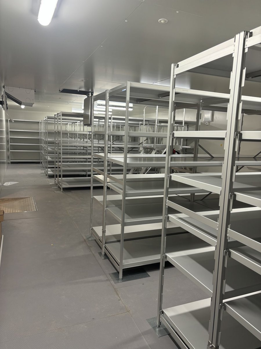 Frank Hochholdinger (@hochholdingerf) on Twitter photo Our new lab building <a href="/UniBonn/">Rheinische Friedrich-Wilhelms-Universität Bonn</a> is almost finished. My favorite feature is our cooled seed storage room. Our new lab building <a href="/UniBonn/">Rheinische Friedrich-Wilhelms-Universität Bonn</a> is almost finished. My favorite feature is our cooled seed storage room.
