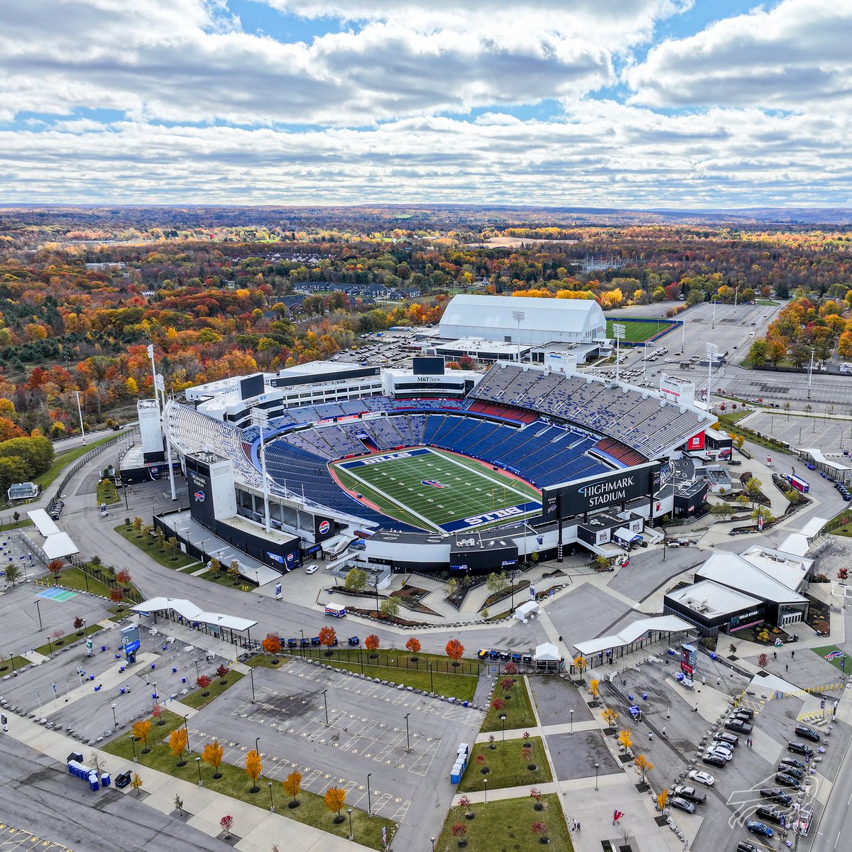 Fall is elite. 🍁

#GoBills | #BillsMafia
