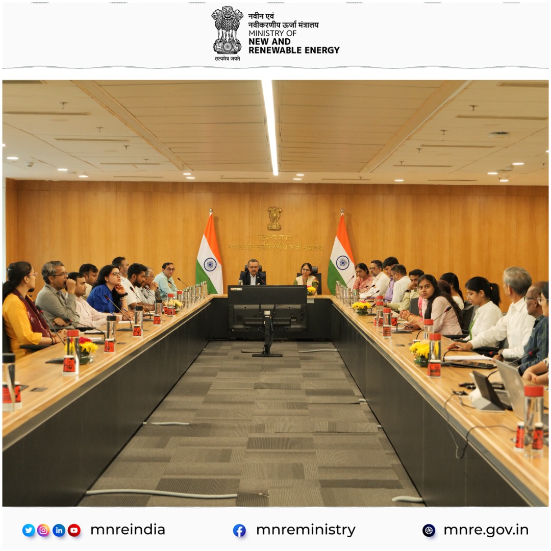 mnreindia's tweet image. “Biomass Supply Chain for a #GreenerTomorrow!” 
Concluding National Learning Week #MissionKarmayogi, @mnreindia hosted an insightful session on ‘Biomass Supply Chain and Its Role in Addressing Stubble Burning.’ Col.Rohit Dev, Biomass Global Associates Forum,  Indian Federation of