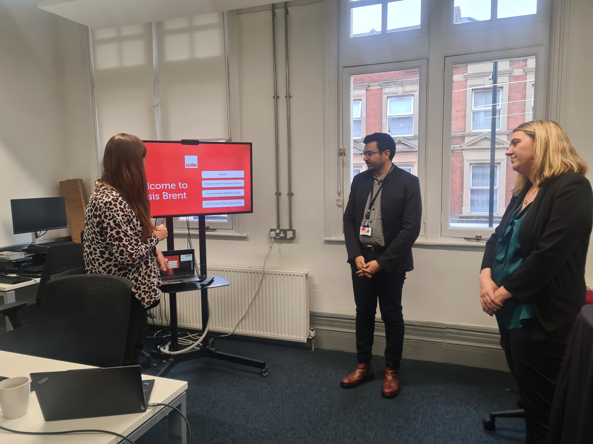 Today we welcomed local MP &amp; Govt. Minister <a href="/Georgia_Gould/">Georgia Gould</a> to Crisis Skylight Brent to meet our staff, the people we support &amp; find out about the innovative ways we work locally. By taking collaborative &amp; data-driven approaches, we can end homelessness for people and places.