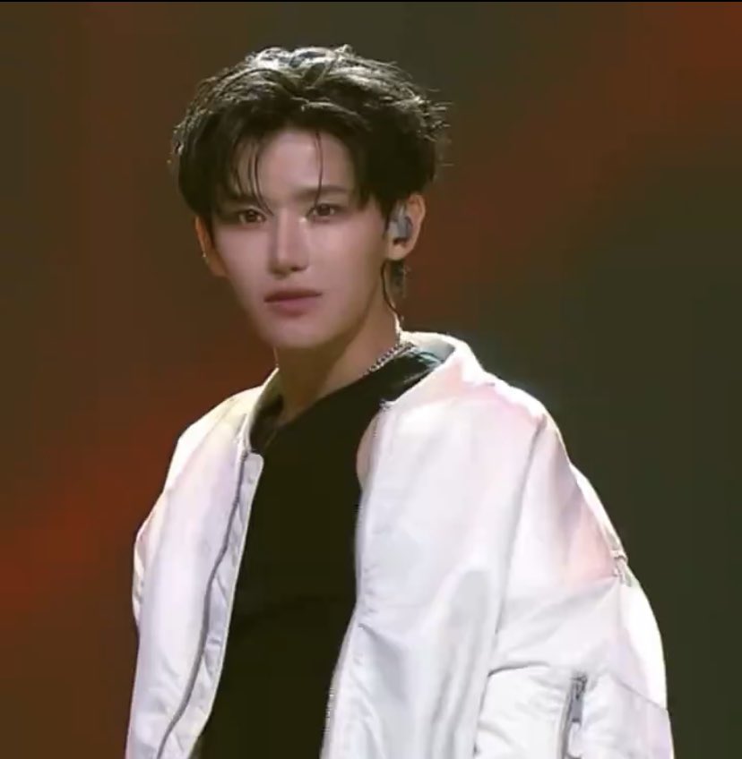 yichenone's tweet image. i’m CRYING HE KNEW HE KILLED IT!!