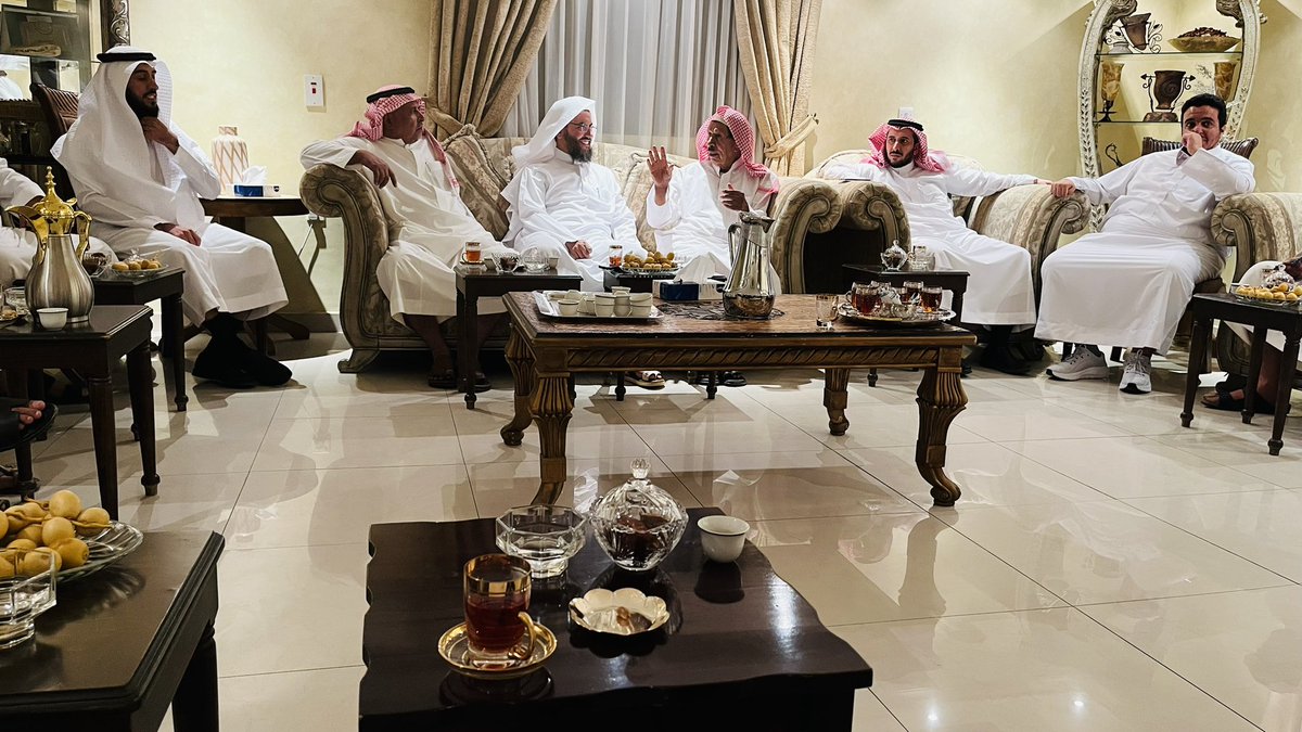 aalmhoas's tweet photo. 📸 جانب من تغطية لقاء (( تجربتي )) الأول مع العم/ ناصر بن عبدالله المهوس (أبو محمد) يوم الخميس  ٢٢/ ٤/ ١٤٤٦هـ https://t.co/rJfYWYr4Cx