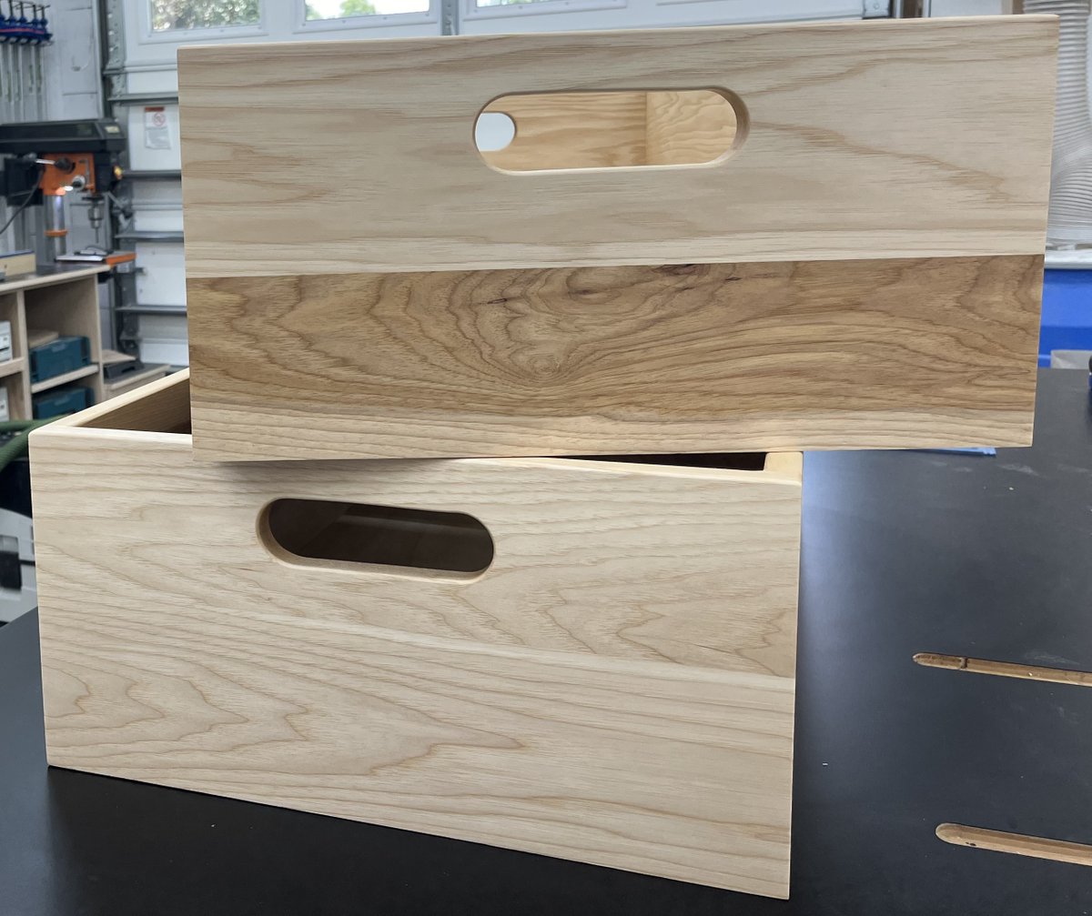 GreenDuckCustom's tweet image. My wife remarked: "Someone wants you to build them a box?"  I said, in response: "Well, it's technically a bin and the client wants a rustic natural classy hardwood look."  After no response from her, I remarked, "Fine.  It is a box....without a top."

And, from here, "The Bin"…