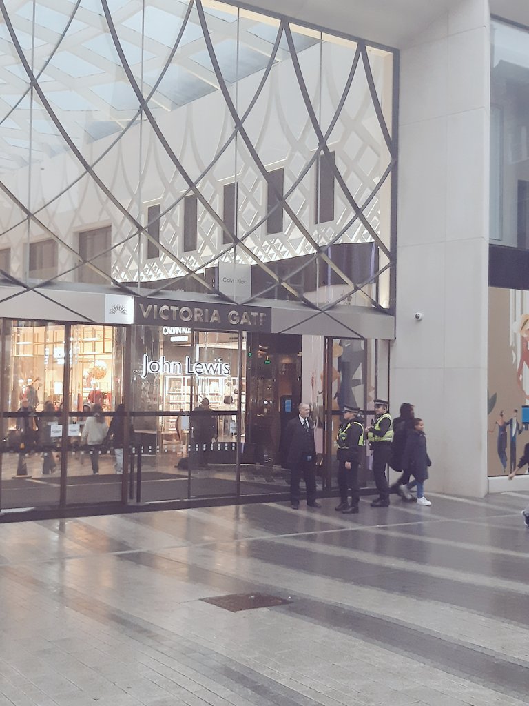 WYP_Servator's tweet image. In the build-up to this evening, #LightNight2024, our specially trained #ProjectServator officers are in the city working alongside partners to keep you safe. #HappyShopping #TogetherWeveGotitCovered