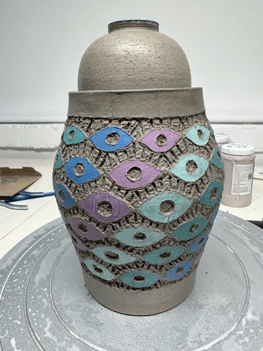 FEMMEBIT tweet media