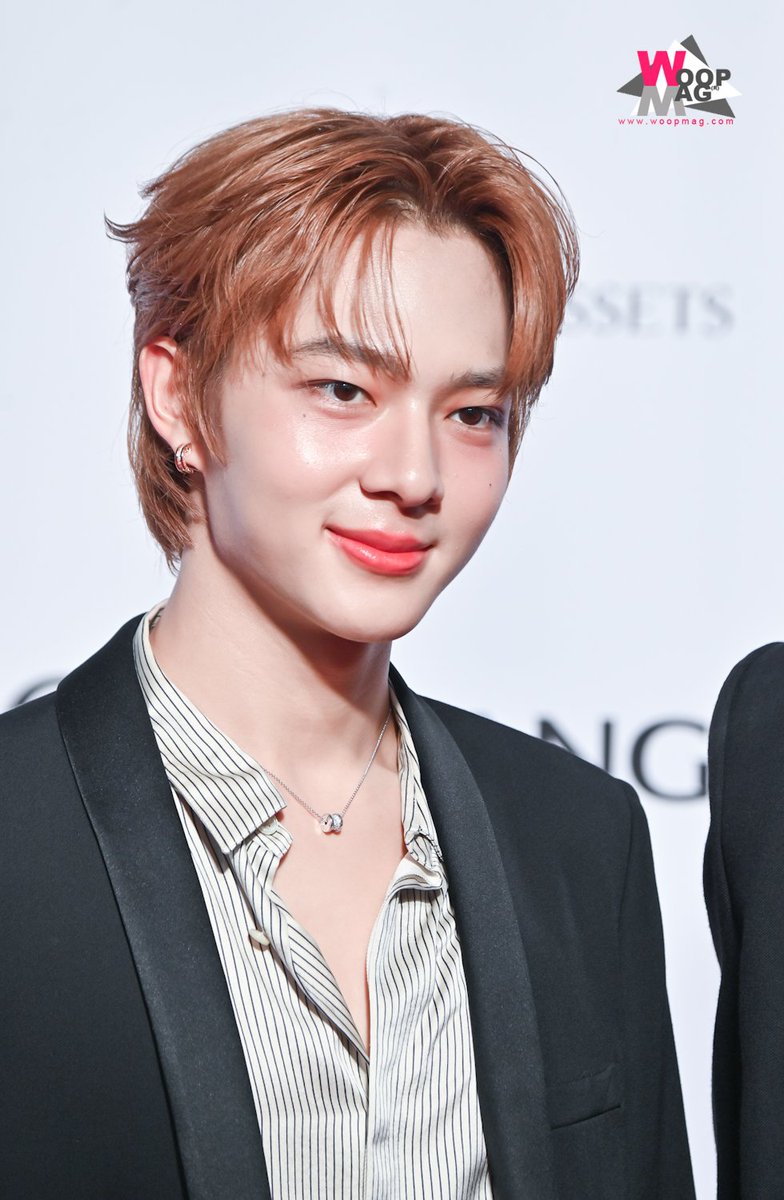 woopmag's tweet photo. ส่องออร่า “นุนิว ชวรินทร์” ✨ บนพรมแดง ในงานเปิดตัว "One Bangkok" 

ZeeNuNew At ONE BKK
#NuNew
#วันแบงค็อกxซีนุนิว
#OneBangkokXDMD
#LetOurHeartsBeatAsOne
#OneBangkok #TheHeartOfBangkok
#OneBangkokPeople https://t.co/O4w68iI7oo