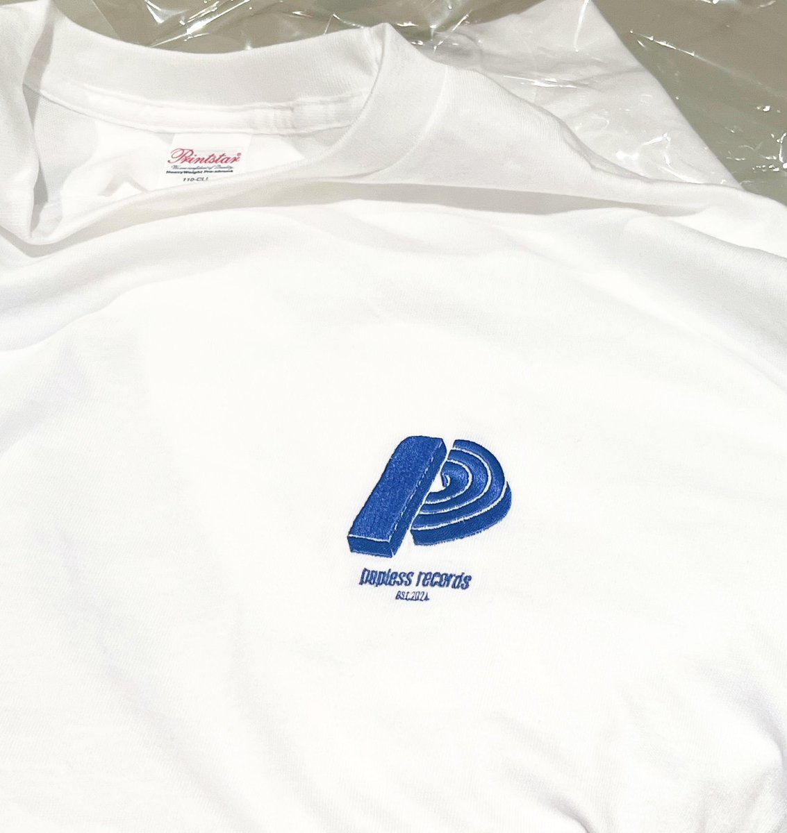 ____u's tweet image. 各所の理解と協力の下、今夏インディーズレーベルを立ち上げてpopless recordsと名付けました

明日の復興の花からTシャツ&amp;amp;ロンTを販売します。
製造費を除く売上は、地元である能登半島地震&amp;amp;大雨災害の支援金に寄付させていただきます！
ステッカーあげます

現場で着てくれてるチームのみんな😭👍👍