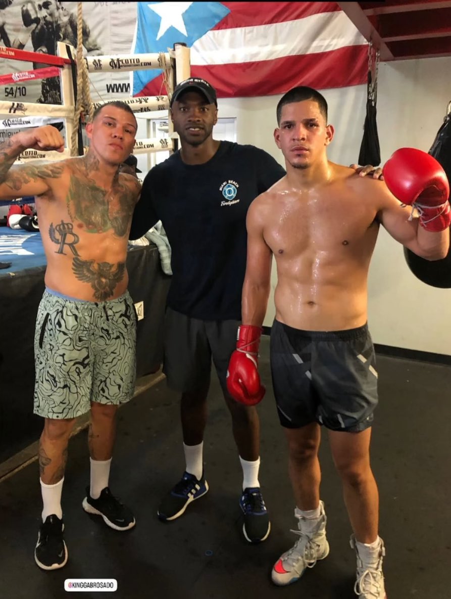fighthooknews's tweet photo. Puerto Rican 🇵🇷 Showdown Coming Soon 2025 🥊 King Gabriel Rosado vs The Chosen One Edgar Berlanga. It’s Philly vs New York in PR the older veteran vs the Young Bull. @eddiehearn @matchroomboxing @daznboxing #berlangarosado #puertoricanboxing #brooklynboxing #phillyboxing https://t.co/OMzh02I8HK