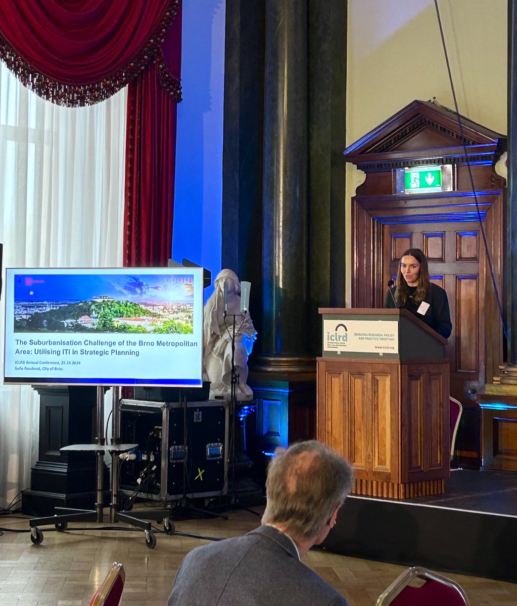 Soňa Raszková, Department of ITI Management and Metropolitan Cooperation, Brno City Municipality, share insights for better metropolitan cooperation: Cities need to address problems beyond boundaries; Data is crucial; Need for institutionalisation reflecting metropolitan entity