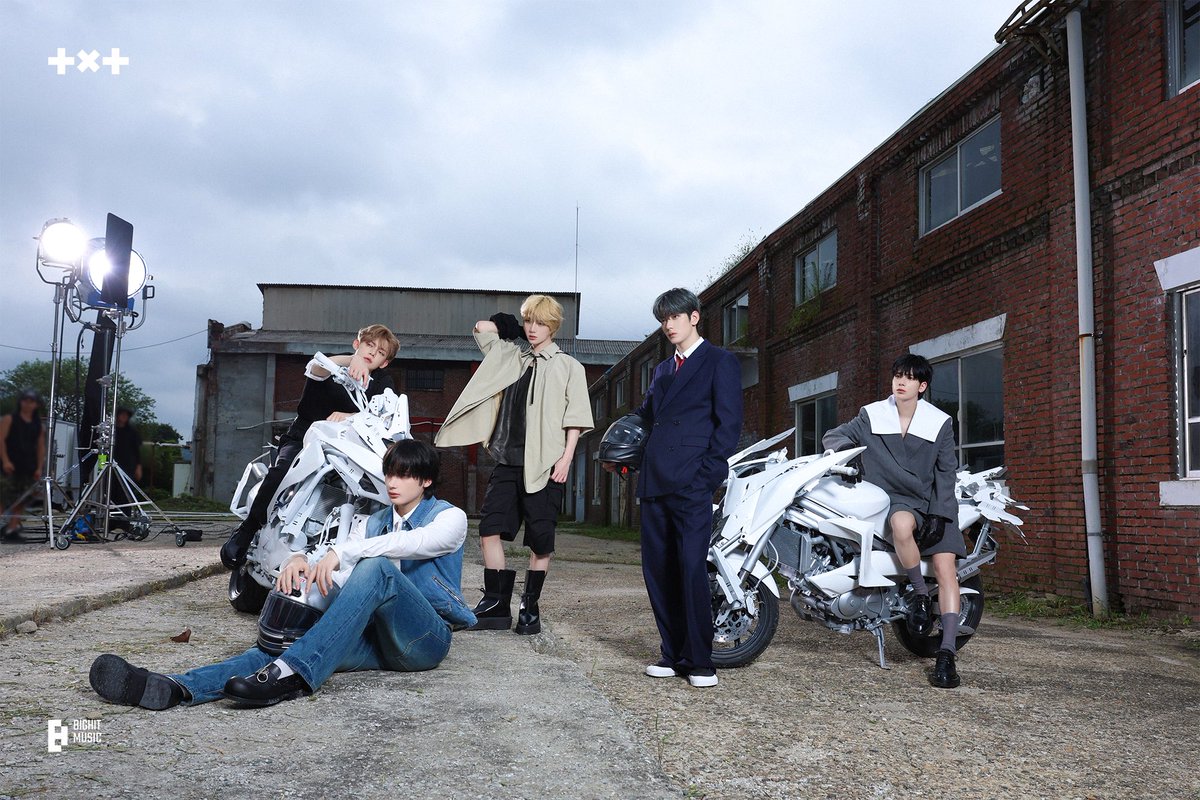 TXT_DailyNews's tweet photo. TXT 'The Star Chapter: SANCTUARY' - Concept 'KNIGHT' Photo Sketch
@TXT_members #TXTisComing https://t.co/FhYvAXfAIJ