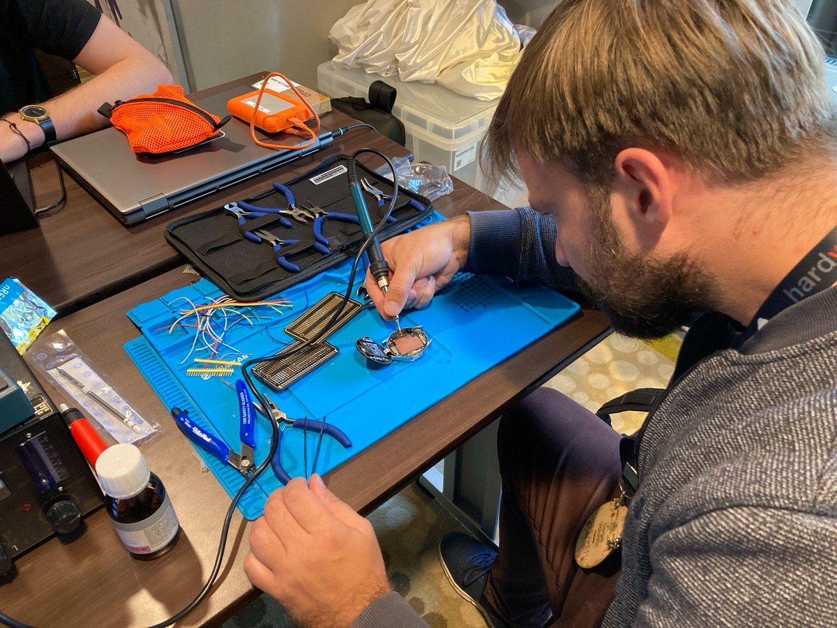 hardwear_io's tweet image. HardPwn #HackFearlessly is where theory meets practice in #hardwaresecurity 😎

How many bugs do you think have been found so far at #hw_ioNL2024?

Know More: hardwear.io/netherlands-20…

#ethicalhacking #hardwarehacking