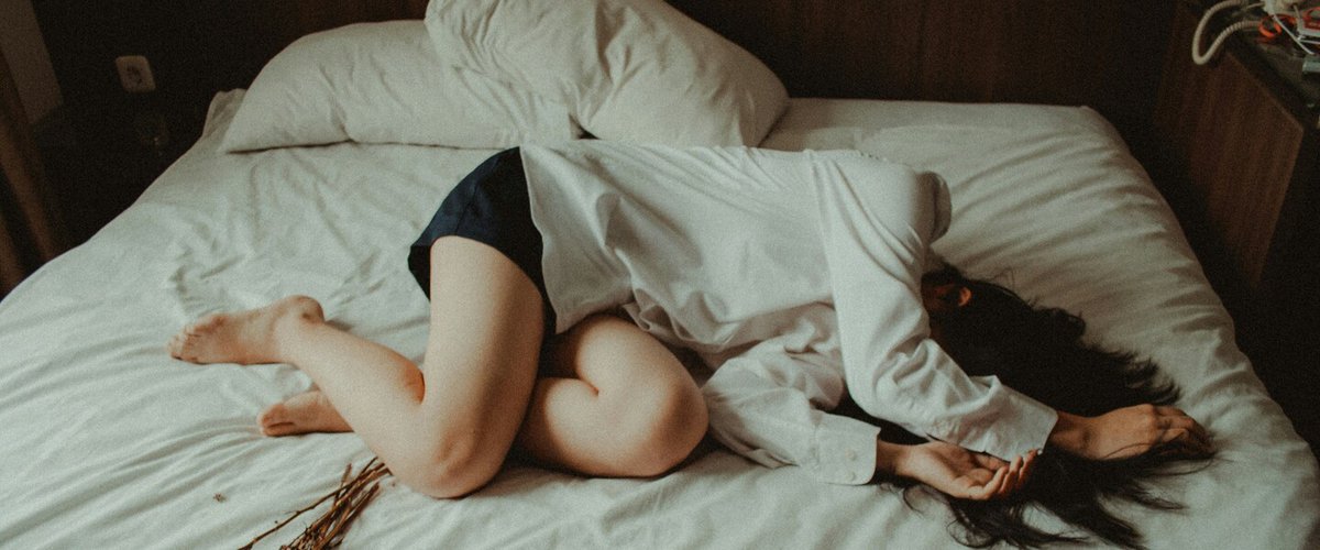 Nella #depressione, le persone possono vivere una sorta di presenza-assenza rispetto al mondo che le circonda e agli altri. Di Andreea Elena Gabara --> lachiavedisophia.com/la-presenza-as…

#LaChiavediSophia