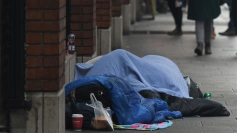 RTÉ News at One (@rtenewsatone) on Twitter photo Mike Allen of <a href="/FocusIreland/">Focus Ireland</a> tells <a href="/RTENewsAtOne/">RTÉ News at One</a> that many people becoming homeless because landlords are selling up. Criticises government failure to deliver housing targets. Mike Allen of <a href="/FocusIreland/">Focus Ireland</a> tells <a href="/RTENewsAtOne/">RTÉ News at One</a> that many people becoming homeless because landlords are selling up. Criticises government failure to deliver housing targets.