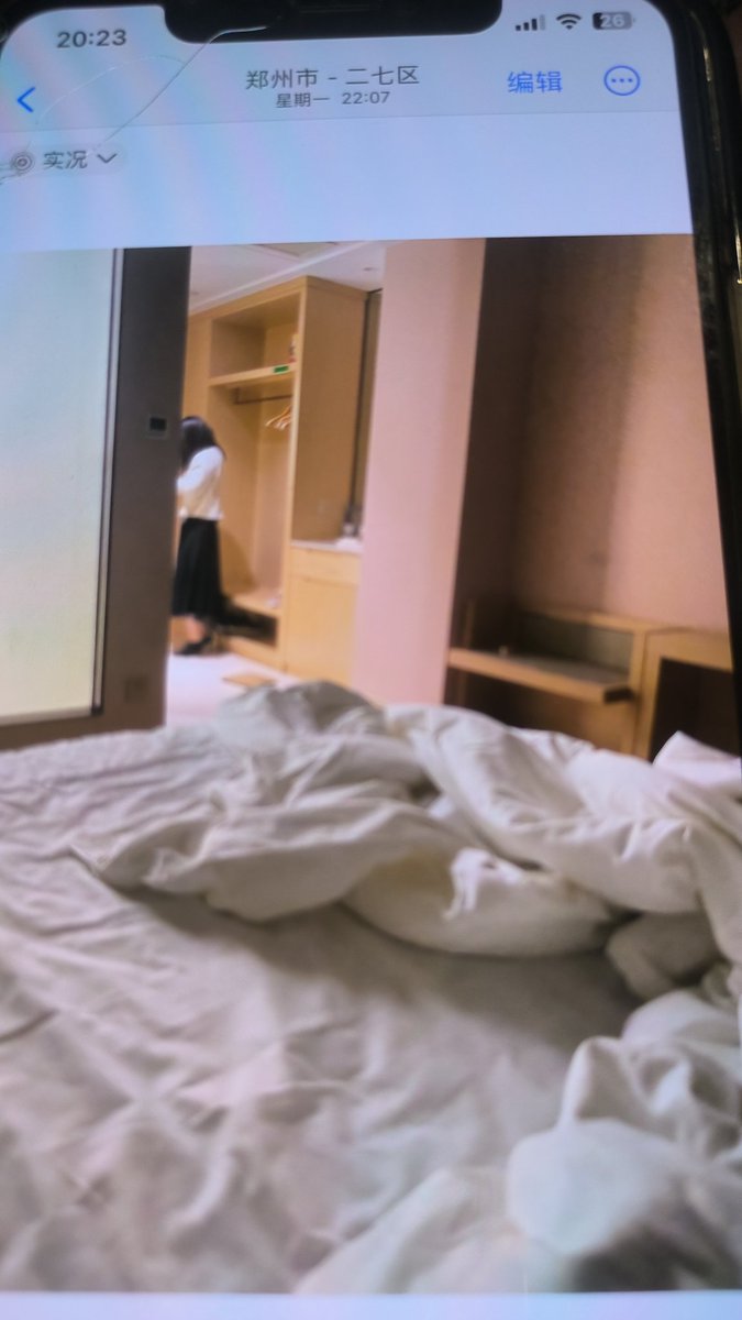 出郑州一个绿帽， 给钱就能玩的那种  
经常玩的，验证过