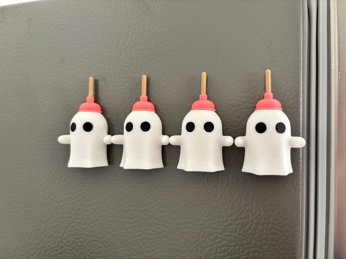 Finally got my little Gary’s from <a href="/AmericanDadLive/">AmericanDad</a> so fucking cute 😂 W