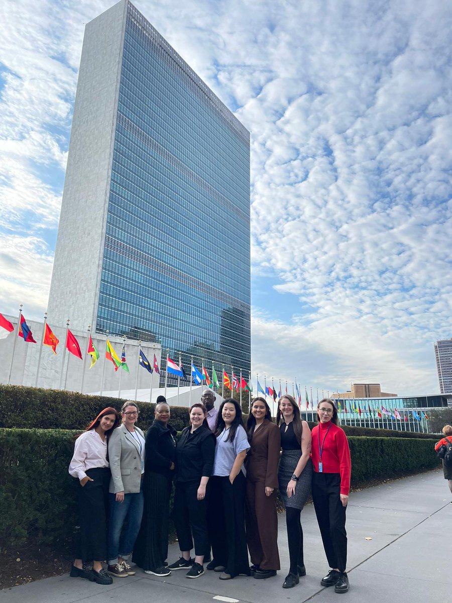 Canada_YPS's tweet image. 🌍 This week, CCYPS joined @WPSNCanada in NY for #WPSWeek, focusing on the synergy of #WomenPeaceSecurity &amp;amp; #YPS.

We discussed expanding spaces for young women in #WPS &amp;amp; advancing #Youth4Peace in foreign policy. Grateful for 🇨🇦's UNSC statement honoring young women leaders!✊💬
