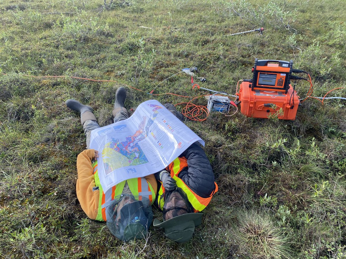 PYRN_official's tweet photo. It’s #PYRNFieldworkFriday 🎊

Today we’re featuring the fieldwork of MSc student Michelle Landry (@OnTheLandry) from the University of Alberta, who conducted research in the NWT and Yukon! 

If you want to be featured too, fill out the form here: 🔗https://t.co/RBV56kKFRv https://t.co/yKERQvqVBz