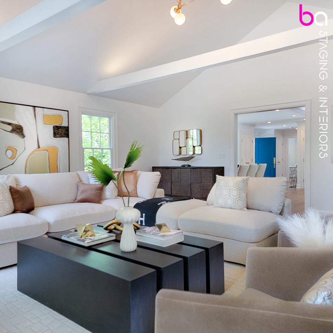 BAStaging's tweet image. Let's turn your property into the perfect space where a new family can create cozy memories and start their next adventure! ✨🏡

Ready to make your house a home? Contact us today! 

#BAStagingInteriors #HouseToHome #FamilyLiving #StagedToSell #HomeStaging