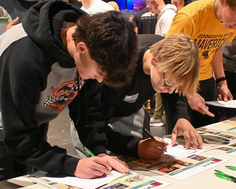 WESTconsinCU's tweet photo. Thanks for joining us for another Mad City Money! 💰

About 250 high school seniors at New Richmond High School participated in this interactive simulation where they made their own decisions about money, spending habits, and creating a budget.

#MadCityMoney #InspiringBetter https://t.co/3kbKD00qWm