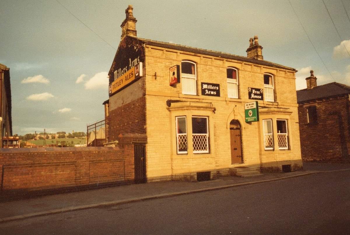 OSSETT_OTTA's tweet photo. @ossettbrewery has a new name for this much loved pub in #ossett. Once home to Reggie Earnshaw, the youngest service casualty of #WW2 , the pub was first known as The Miller's. 
More here: https://t.co/FVpMZVLMKA 
and here: https://t.co/eTMIZuOizX https://t.co/sNnUzOo5ek
