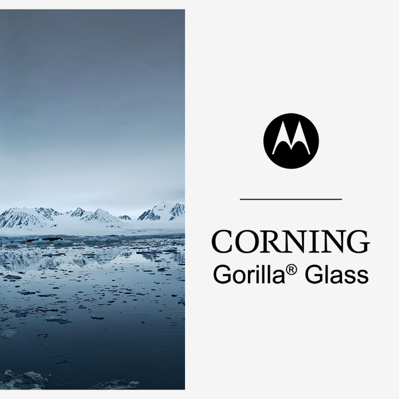 Moto's tweet photo. Raw beauty as far as the 👀 can see. Explore the North pole with @corninggorilla and motorola razr. 
#MotorolaXCorning #GorillaTough