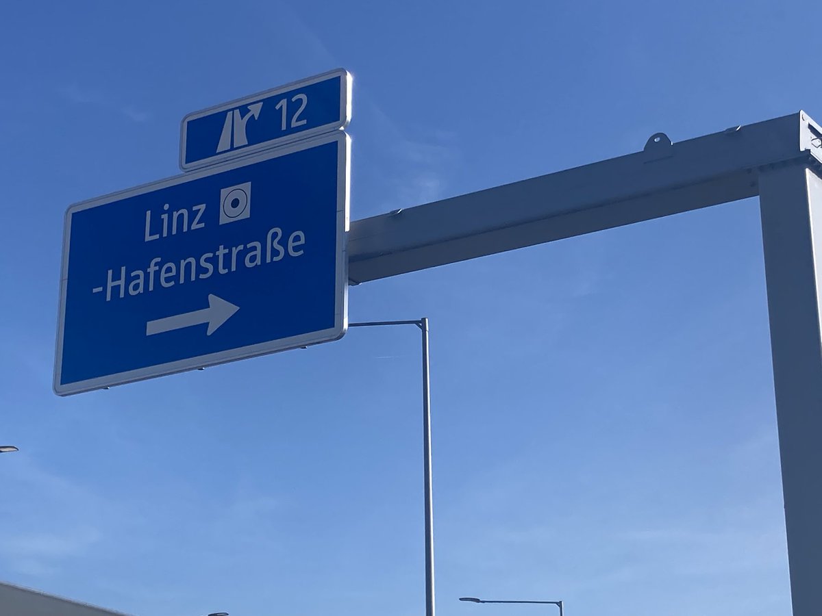 andreaskump's tweet image. Meine innere Fanfreundschaft mit Rot-Weiss Essen ist grenzenlos. #RWE