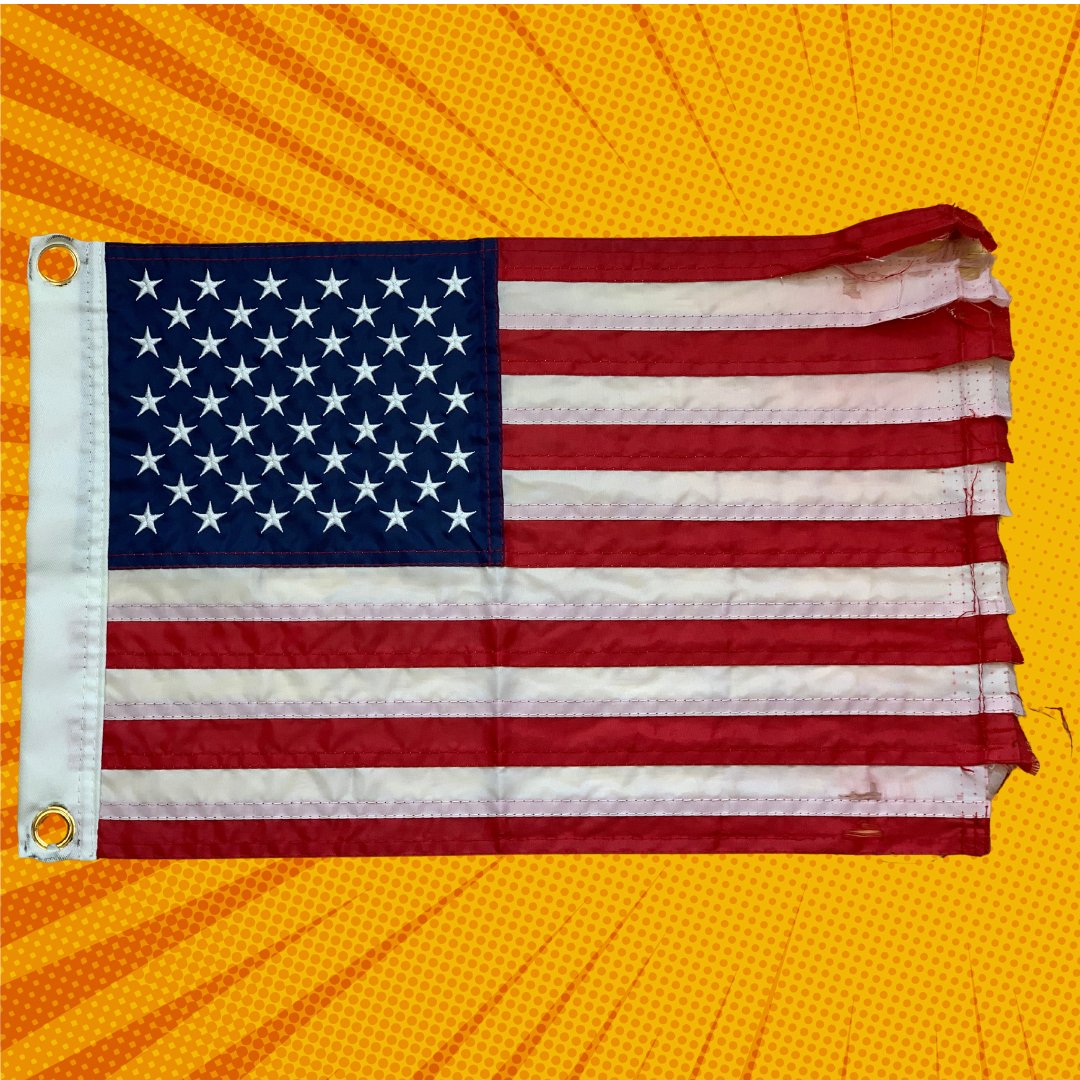 GettysburgFlag's tweet photo. As you can see, the results are pretty unbelievable. Our Premium sewn Boat Flag looks nearly brand new after 1000 hours in direct wind! The imported flag was barely holding on! https://t.co/or9ZnKqPGr