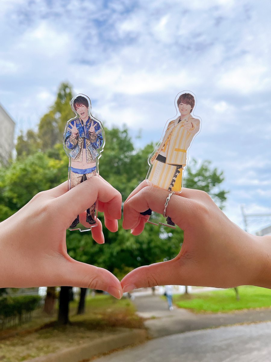 sige_mm89's tweet photo. やっと会いたか���た深澤担と💜💚
最初お互いに人見知りしてた笑
ライブDVD見て、推しに騒いで楽しい1日でした！！
また会えるといいな！！
@fkka_92 https://t.co/C8EDxoDOGB