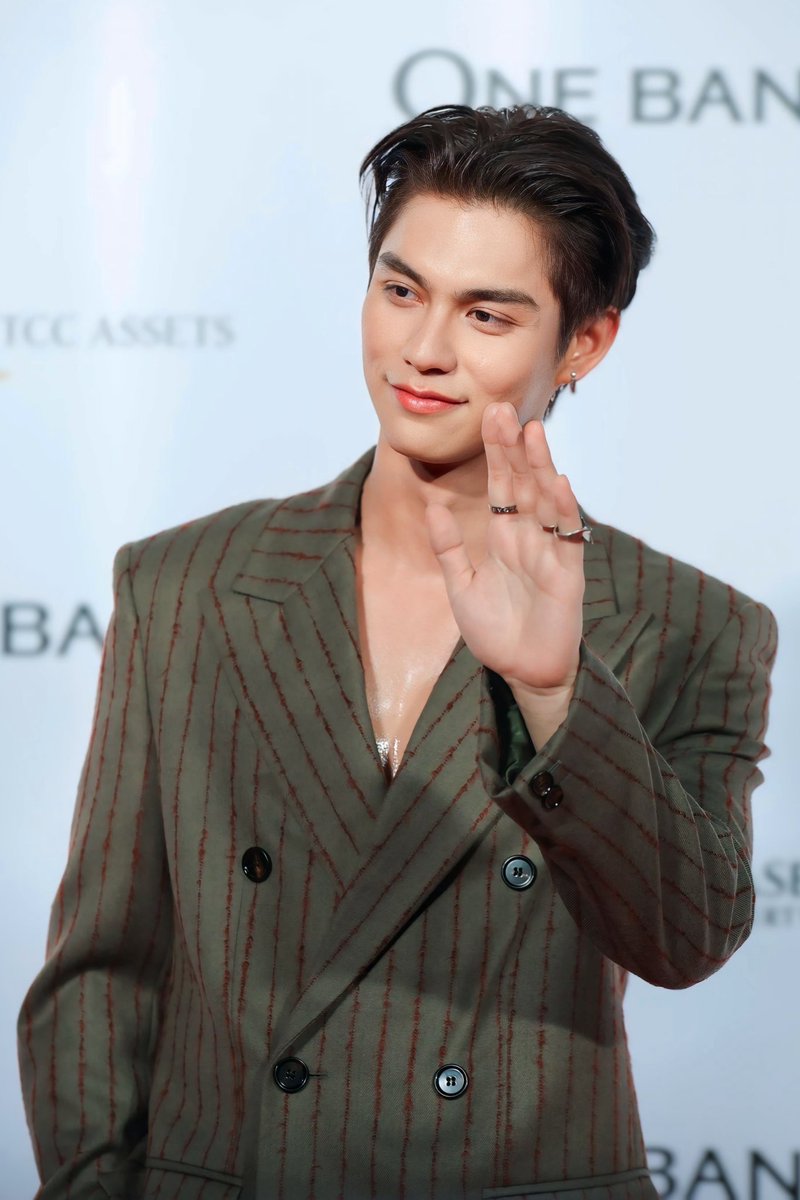 ปิดRed​Carpetได้ยิ่งใหญ่ “ไบร์ท วชิรวิชญ์” ร่วมเดิน Red Carpet ในงาน Grand Openning One Bangkok 

#bbrightvc
#OneBangkokxBRIGHT
#LetOurHeartsBeatAsOne
#OneBangkok #TheHeartOfBangkok
#OneBangkokPeople