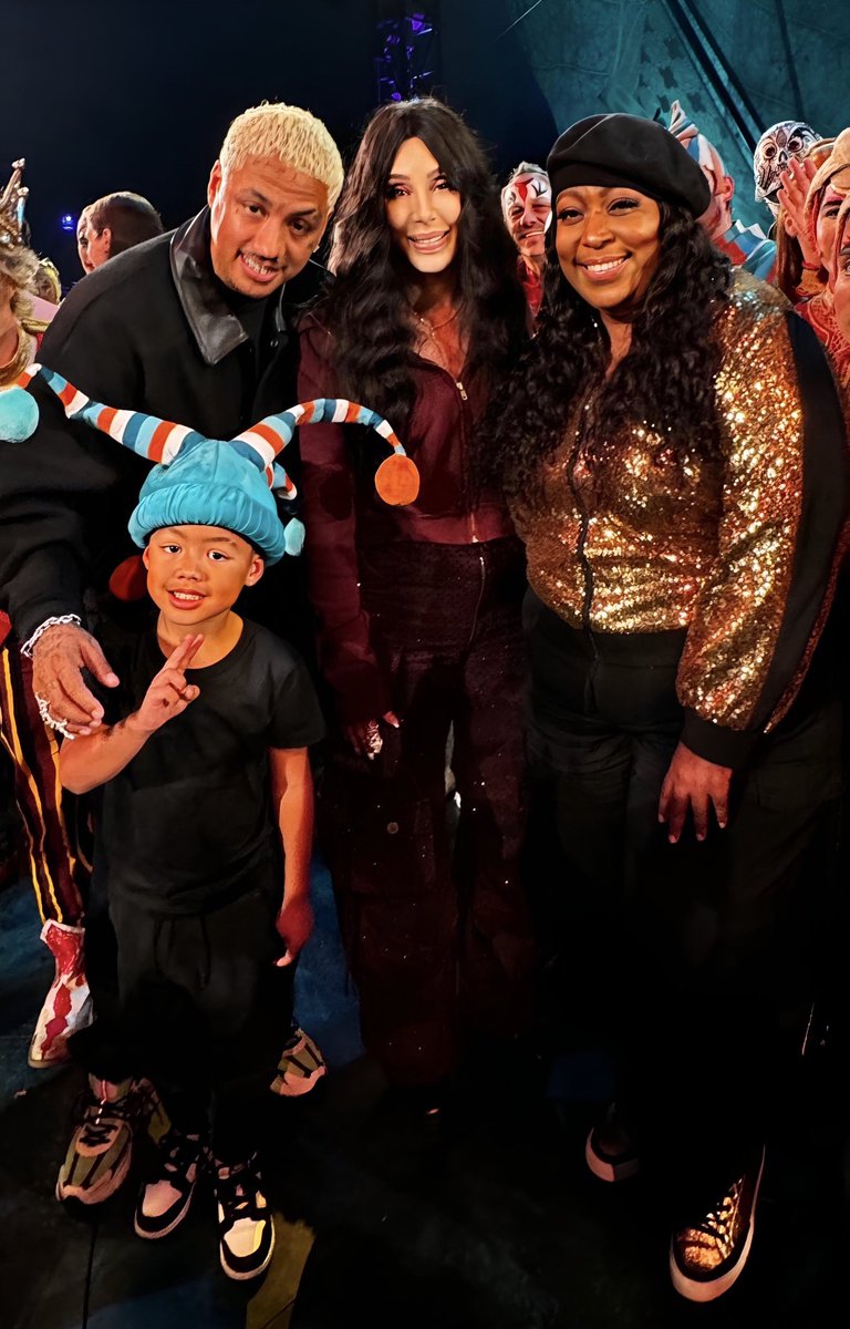 Loni Love tweet media