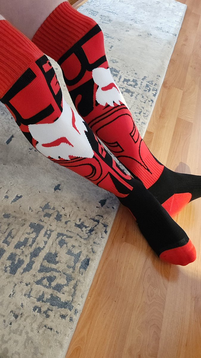 My gawd, where have these been all my life?  Canadian winter - solved.
#foxracing #sockkink