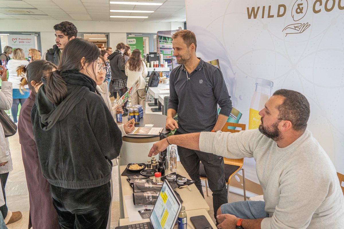Farmaceutická fakulta Univerzity Karlovy tweet media