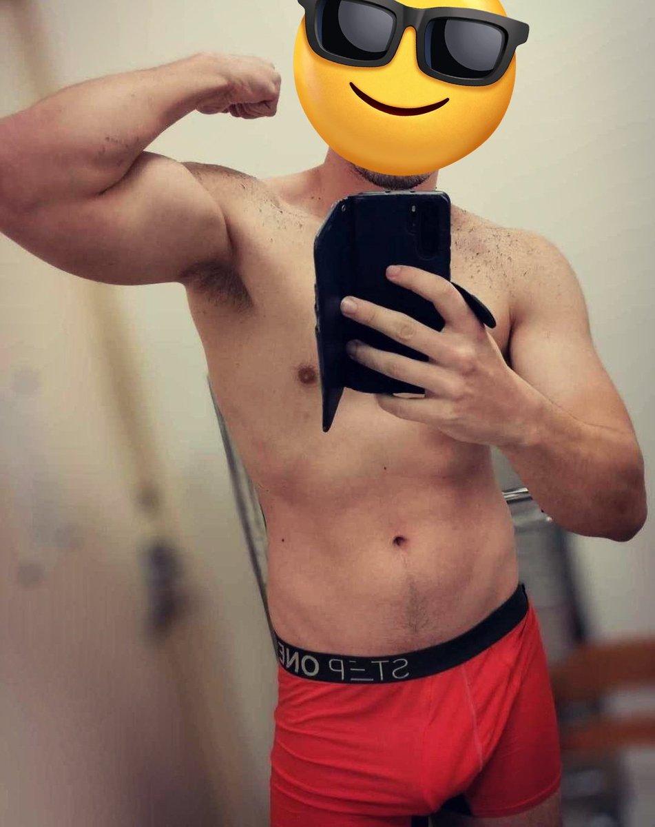 TrthhXXX's tweet photo. I cut my hair and thought let's shoot a pics 😎

#guy #men #bi #gay #top #dom #masc #fitness #gym #muscle #biceps #thick #fit #abs #bulge #fuckhashtags https://t.co/PYblHzZIWs