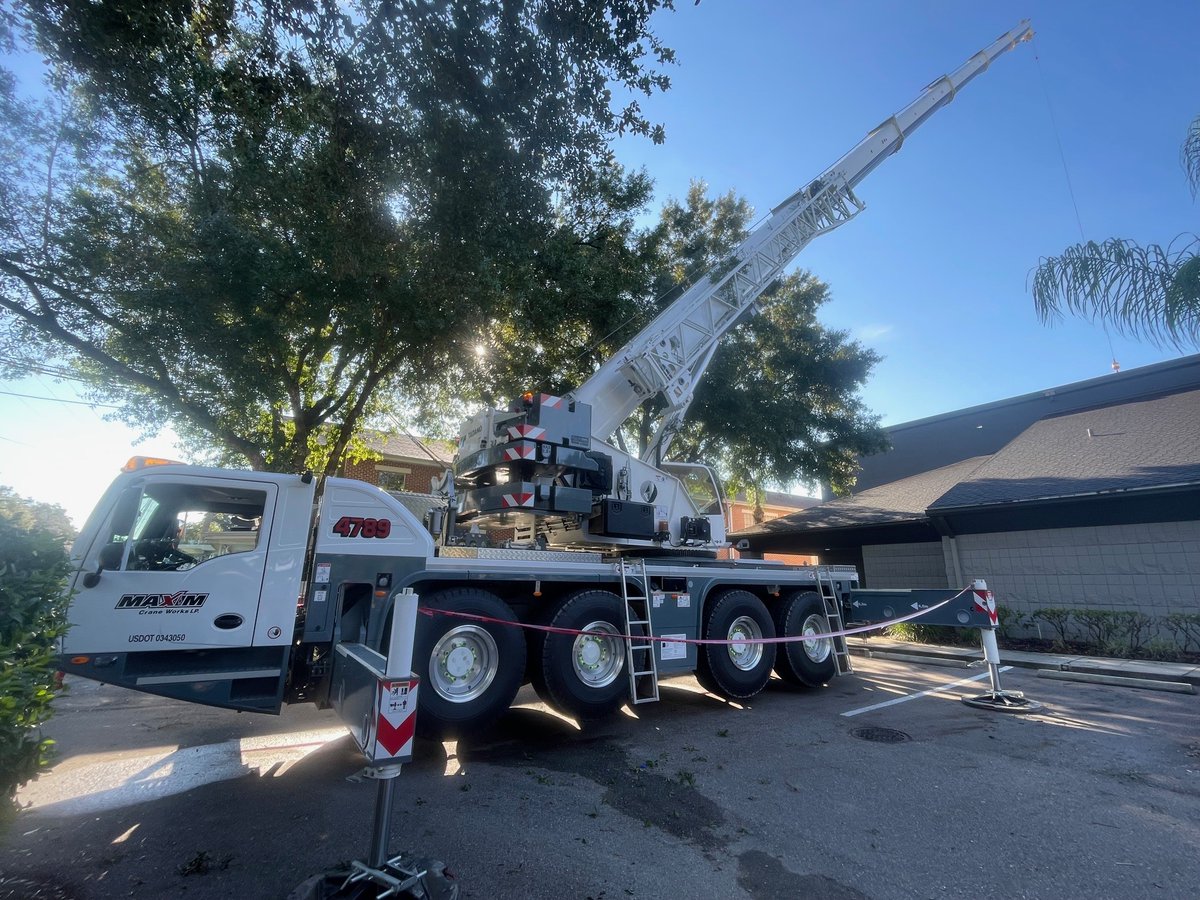 Maxim Crane Works tweet media