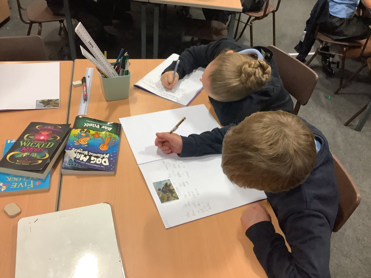 MrsVM_Thatto's tweet photo. Ending the half term with some writing for pleasure. 📝🤗#ThattoPrim_Writing https://t.co/wNfwC8UJ1F