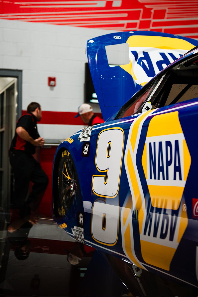 NAPARacing's tweet photo. ✨️ All ready to shine under the Florida sun
#di9 #NASCARPlayoffs https://t.co/W2UelnhcTg