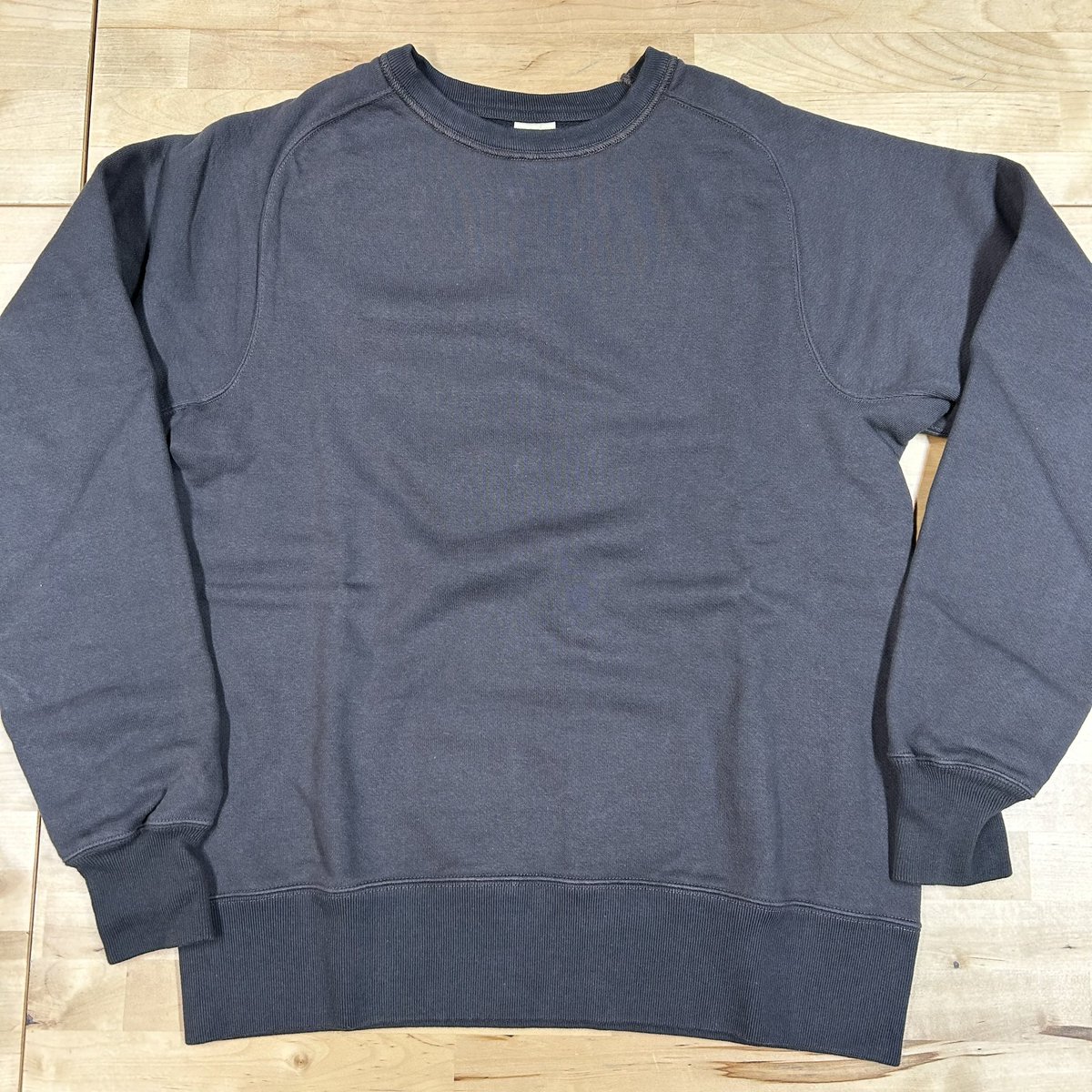 j_mochi's tweet photo. 【Buzz Rickson’s】
「FREEDOM SLEEVE SWEAT SHIRT」
品番:BR69436-119(BLACK)
素材:綿100%
税込価格:¥16280
日本製
https://t.co/7vC3jJpiqa
#ジーンズショップモチヅキ #JeansShopMochizuki
#バズリクソンズ #buzzrickson #buzzricksons #sweat #スウェット #br69436 #アメカジ #藤沢駅 https://t.co/BXjJMWPQOc
