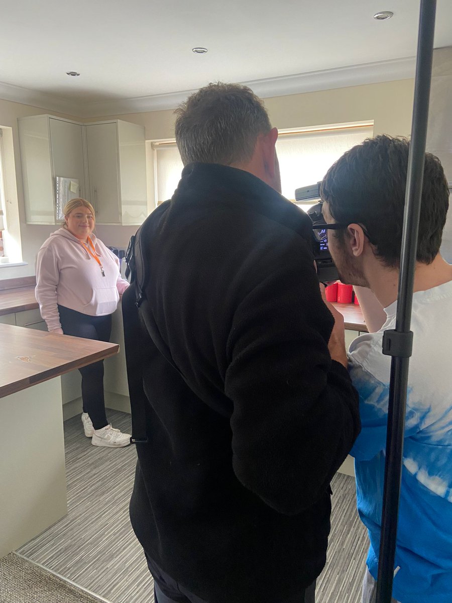 We had a great time in Wales visiting homes last week for a photo shoot...

Joining D and G on their morning visit to the sheep, K and P getting behind the camera and cooking up a storm in the kitchen at Nant Leiros 📸