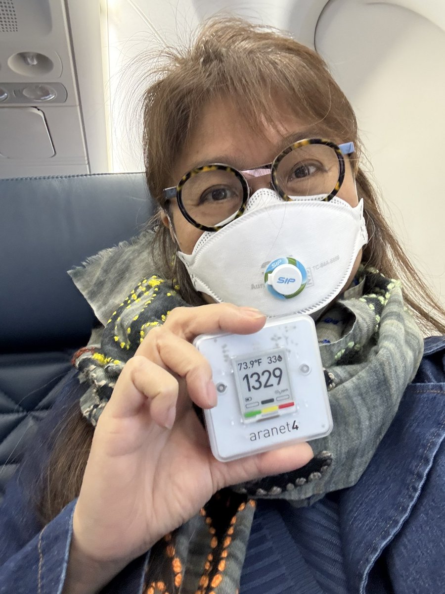 MsJulieSLam's tweet photo. During check-in at @Delta, a ground crew warned me about the sip valve. I haven’t flown with Delta for a couple of years because l was asked to remove my elastomeric masks that looked ‘valved’ to some flight attendants in the past. Well, I boarded without any issues today. https://t.co/i9JUcHzcDK