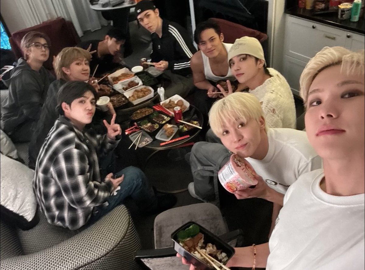 fangurleng's tweet photo. Every RT and Reply counts 
#2024MAMAVOTE #SEVENTEEN https://t.co/E9wt5DWP3U