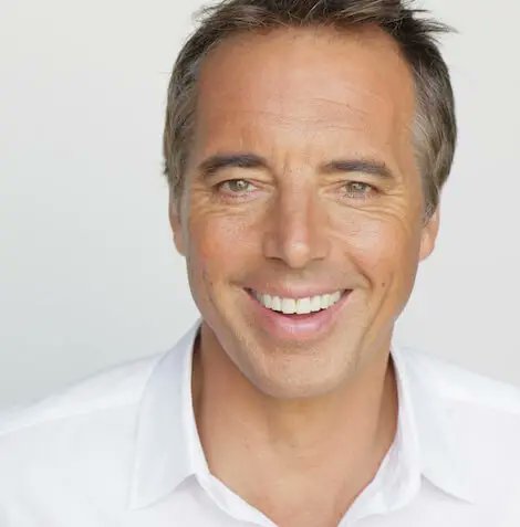 dsemyrian's tweet photo. Dan Buettner Longevity Protocol
Investigates diets and lifestyles that promote extraordinary longevity.
Learn how to incorporate Blue Zone-inspired practices, including plant-based diets, physical activity, and community support, to improve lifespan. https://t.co/ckCIiLUpRu