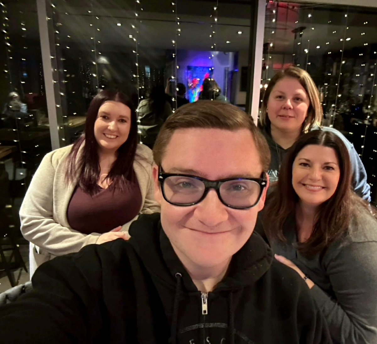 When OGs unite! <a href="/ev_chick89/">Liz</a> <a href="/pjsvids/">Peter</a> <a href="/Kelli_S1/">Kelli</a> Show day in Montréal!!! See you in a few hours <a href="/evanescence/">Evanescence</a> <a href="/AmyLeeEV/">Amy Lee</a> <a href="/Tim_McCord/">Tim McCord</a> <a href="/Troy__McLawhorn/">Troy McLawhorn</a> <a href="/EmmaAnzai/">EMMA ANZAI</a> <a href="/WillFnHunt/">Will Hunt</a>