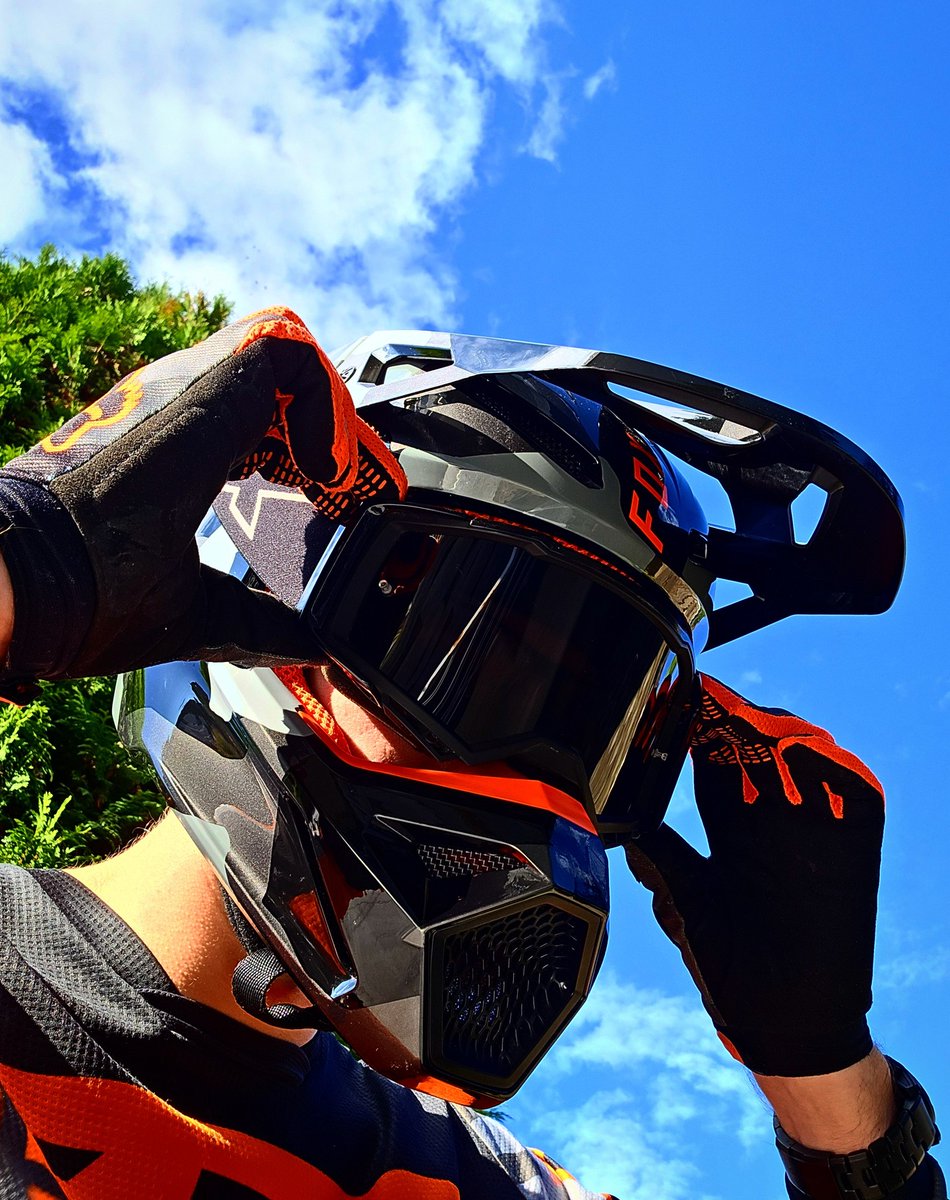 Just fitting the goggles a bit

#mxgear #gearhead