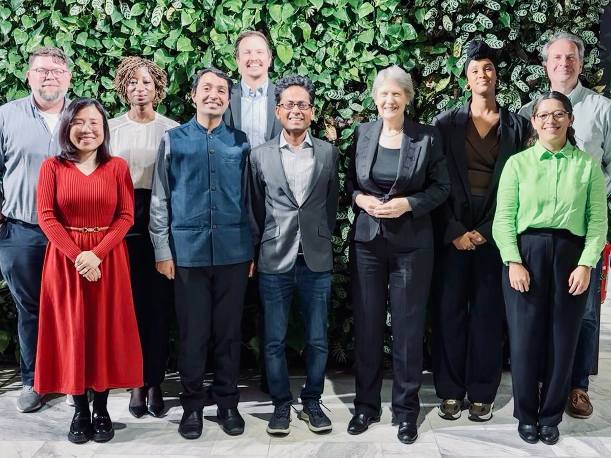 Helen Clark (@helenclarknz) on Twitter photo Good catch up with <a href="/AllianceHPSR/">Alliance for HPSR</a> in #Geneva: its “aiming for impact” strategy
supports #UHC through primary health care; health service delivery in crisis contexts; #climateaction & action on #NCDs; & digital health transformation. <a href="/rasanathan/">Kumanan Rasanathan</a> <a href="/MartenRobert/">Robert Marten</a> Good catch up with <a href="/AllianceHPSR/">Alliance for HPSR</a> in #Geneva: its “aiming for impact” strategy
supports #UHC through primary health care; health service delivery in crisis contexts; #climateaction & action on #NCDs; & digital health transformation. <a href="/rasanathan/">Kumanan Rasanathan</a> <a href="/MartenRobert/">Robert Marten</a>