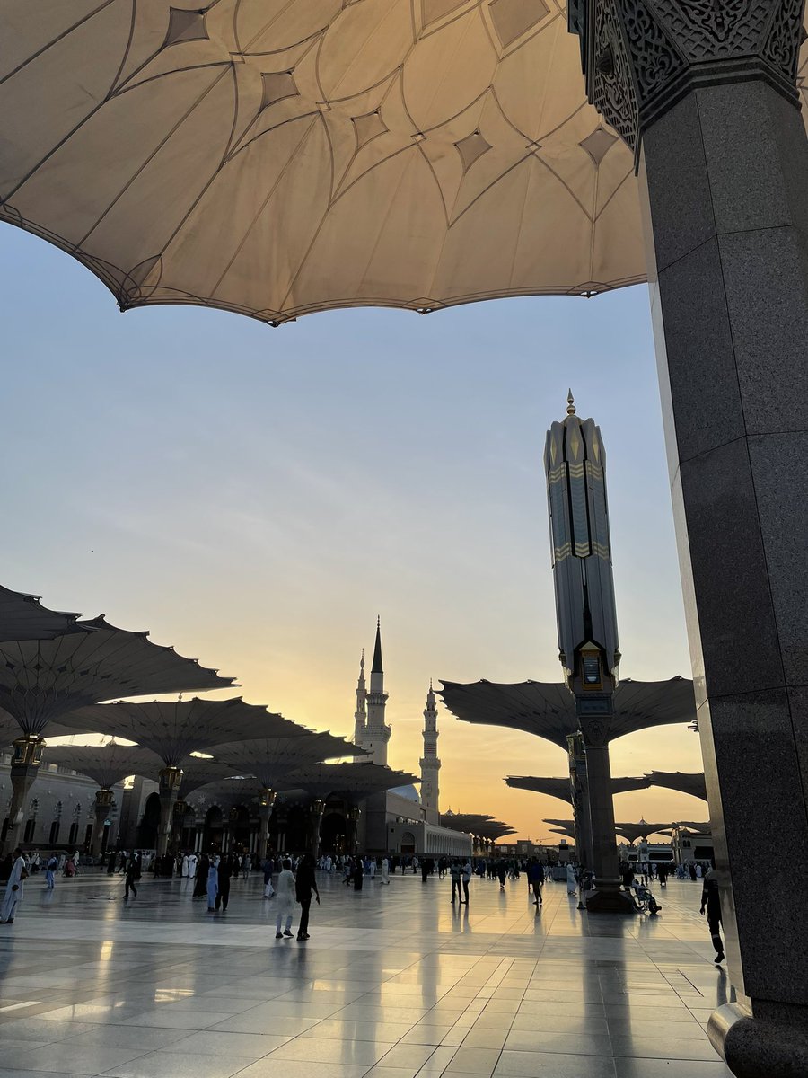 •تَزيدنا مناسبة الجُمعة تأكيدًا على سُرعة الحياة، فلا نتمسّك إلّا بالله